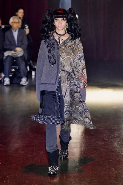 Look 13